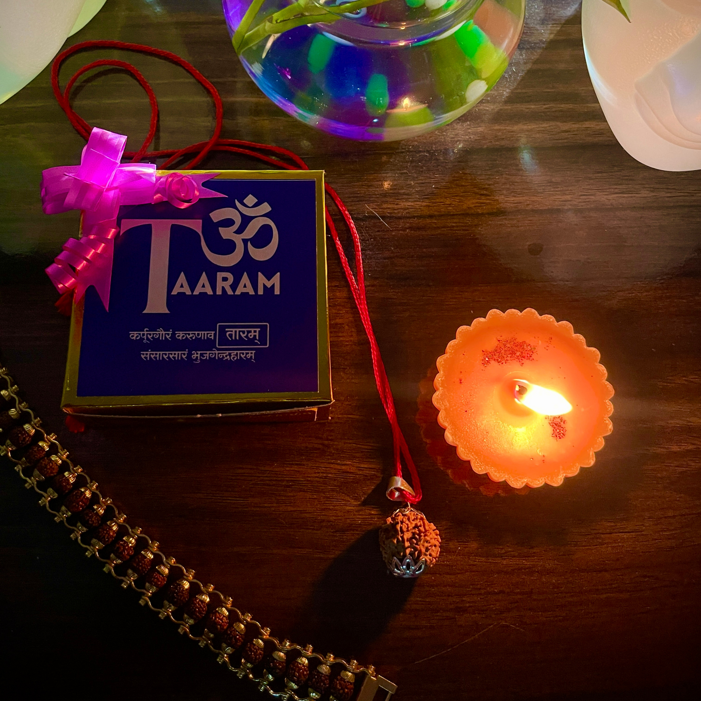 Taaram Diwali Celebrations - Rudraksha Shubh Diwali Hamper (5 Mukhi Rudraksha Bracelet, 7 Mukhi Rudraksha Mala & Handmade Fragrant Diya Candle)